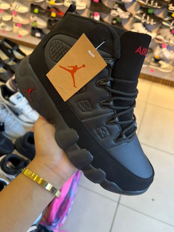 Bota Air Jordan 9 Retro Bred
