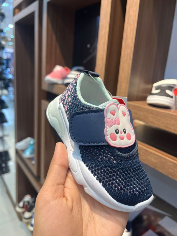 Zapatos con figura de conejita