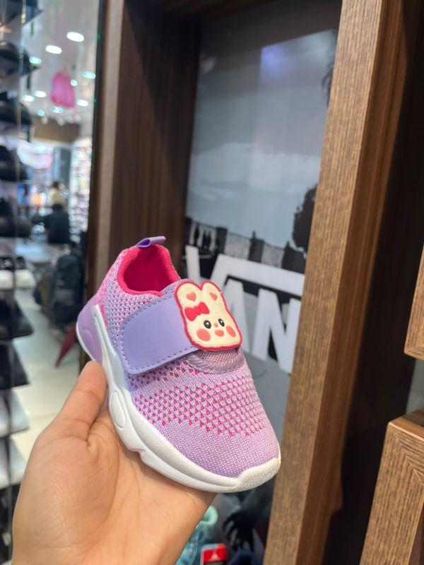 Zapatos con figura de conejita