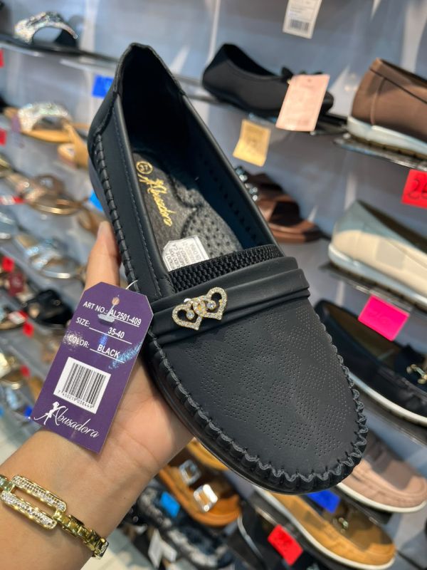 mocasín para dama con corazones
