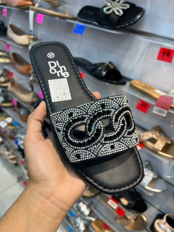 Sandalias con pedreria