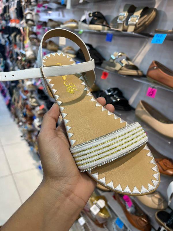 Sandalias con pedreria