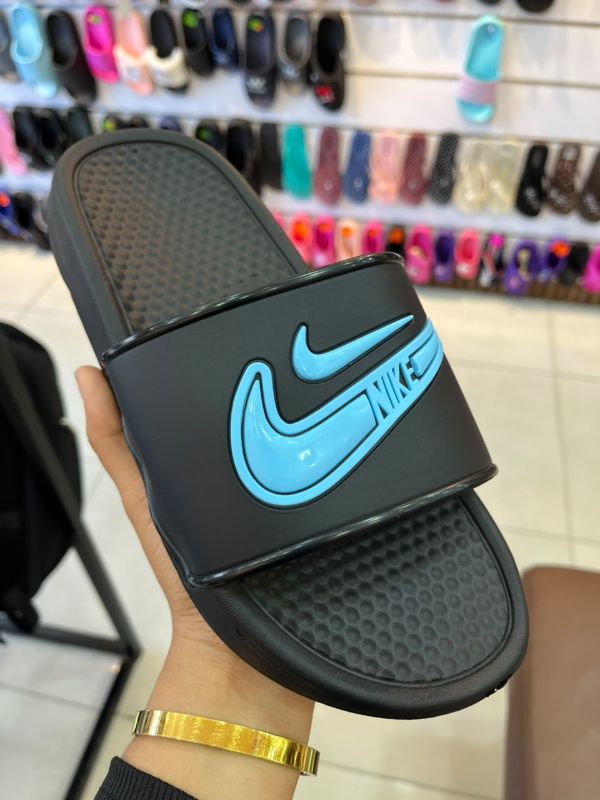 Slides Negras Nike