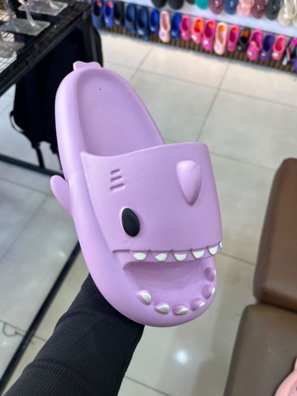 Sandalias de tiburon