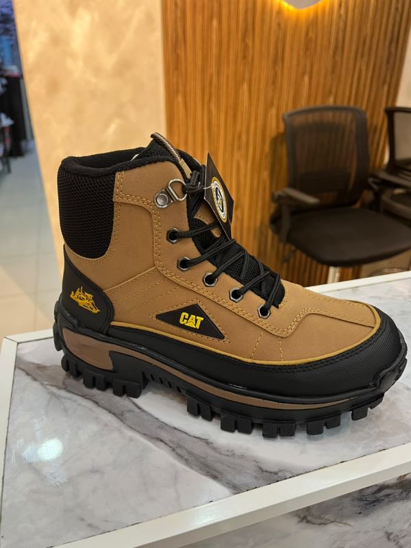 Bota Track CAT