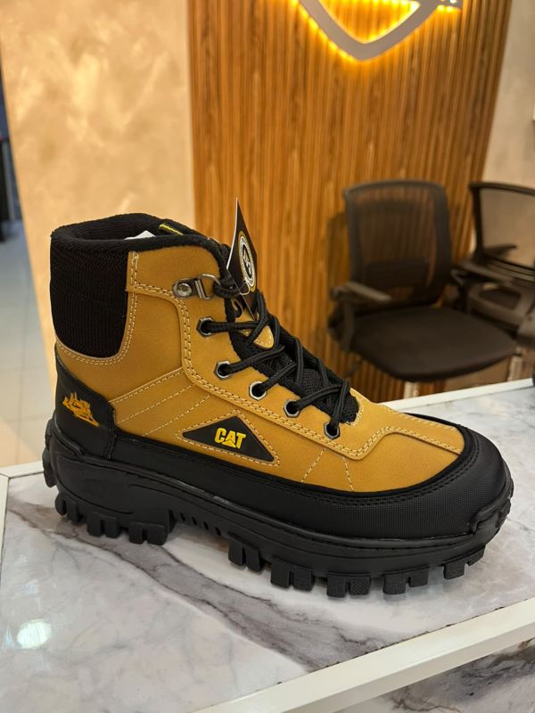 Bota Track CAT