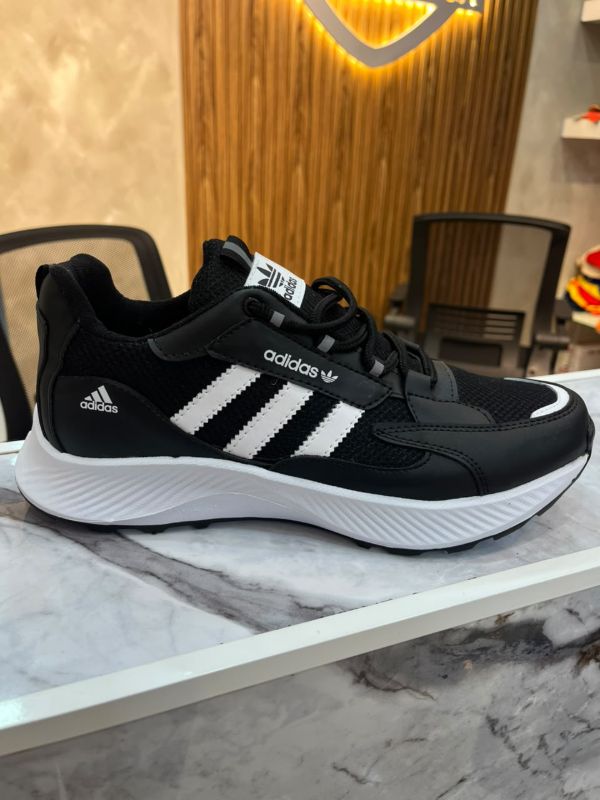 Zapato deportivo Adidas