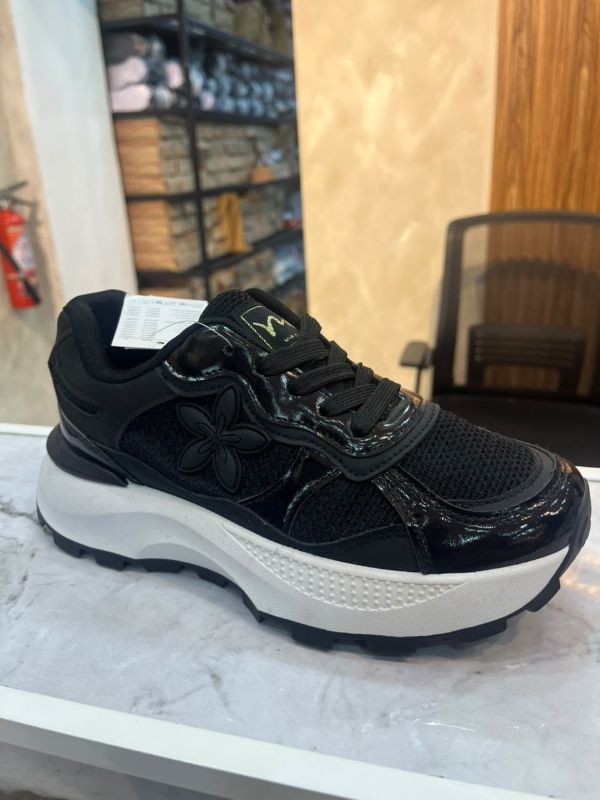 Zapatilla urbana con plataforma