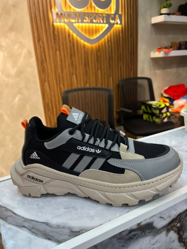 Zapato Adidas Ozgaia