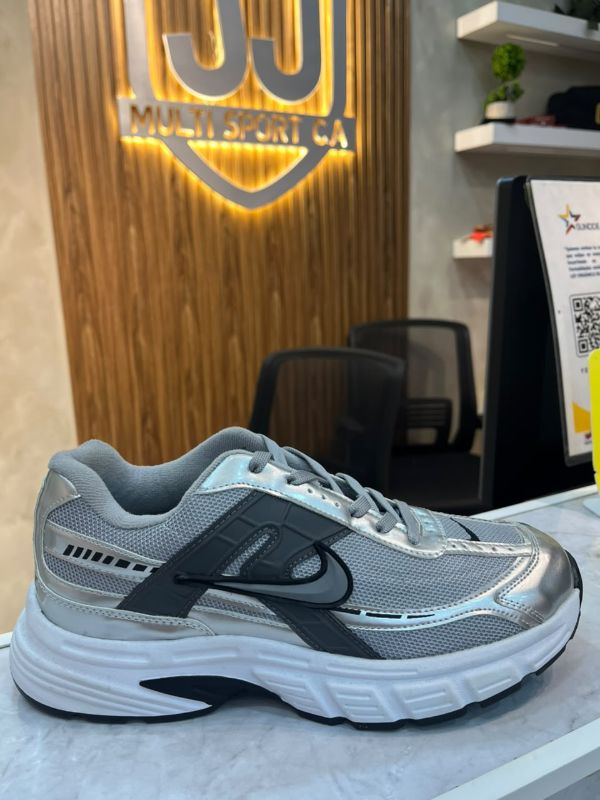 Zapato Nike Initiator