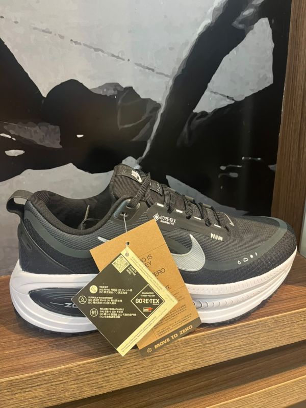 Nike Vomero 18 GORE-TEX